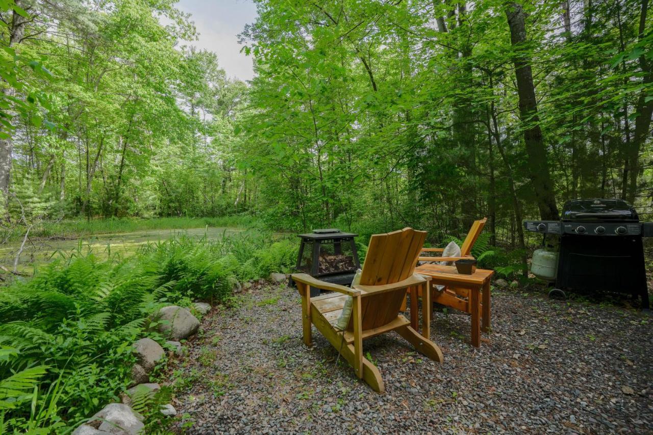 Vintage Wild West Tiny Hotel In The Woods! Pine City المظهر الخارجي الصورة