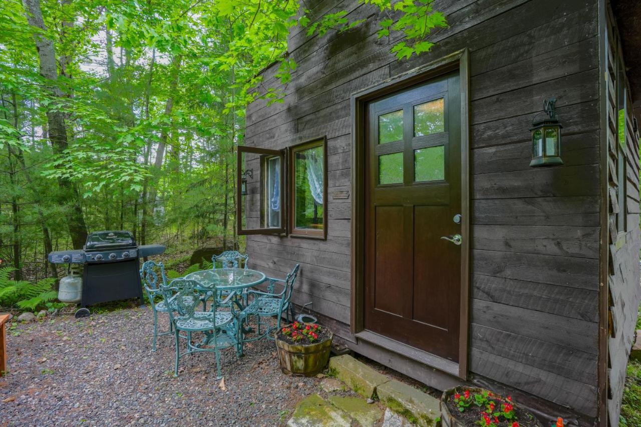 Vintage Wild West Tiny Hotel In The Woods! Pine City المظهر الخارجي الصورة